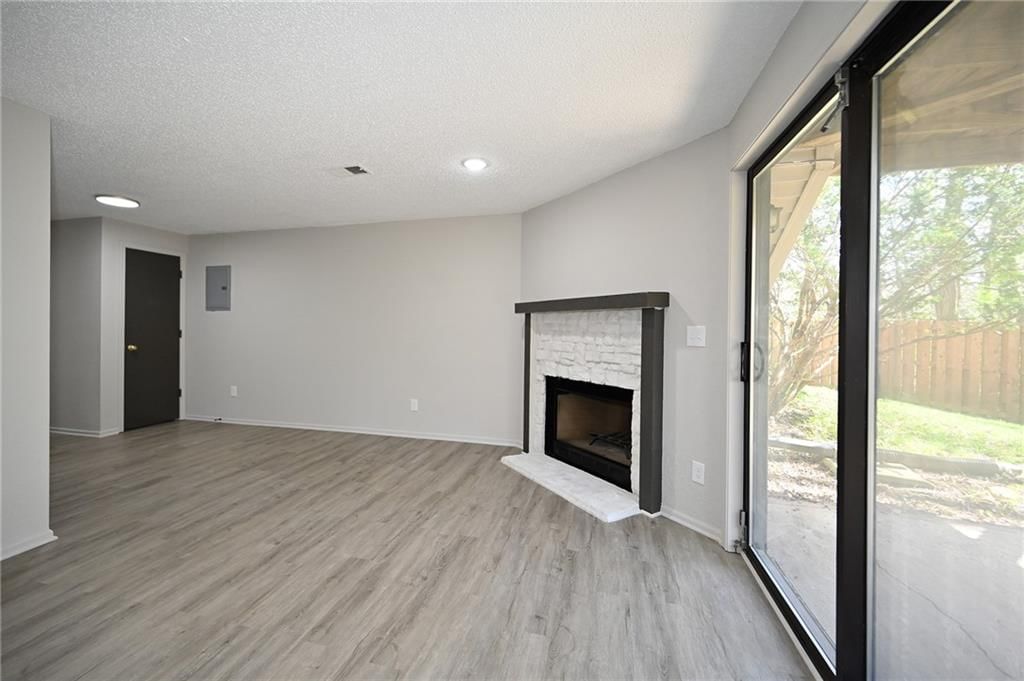 6816 N Fisk Avenue — photo 24