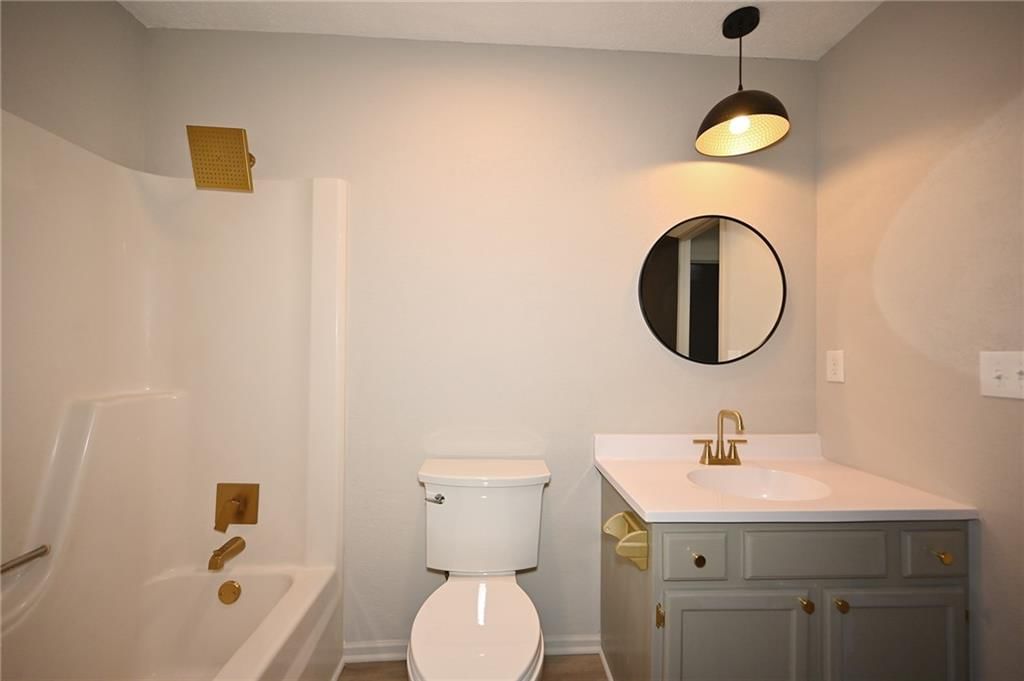 6816 N Fisk Avenue — photo 28
