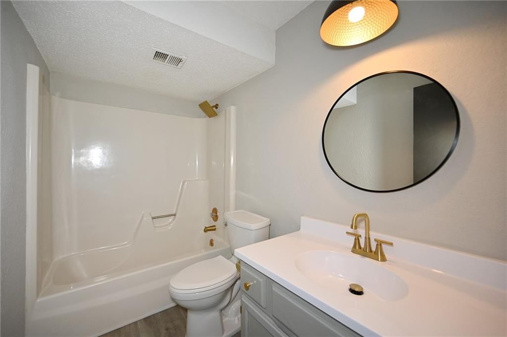 6816 N Fisk Avenue — photo 30