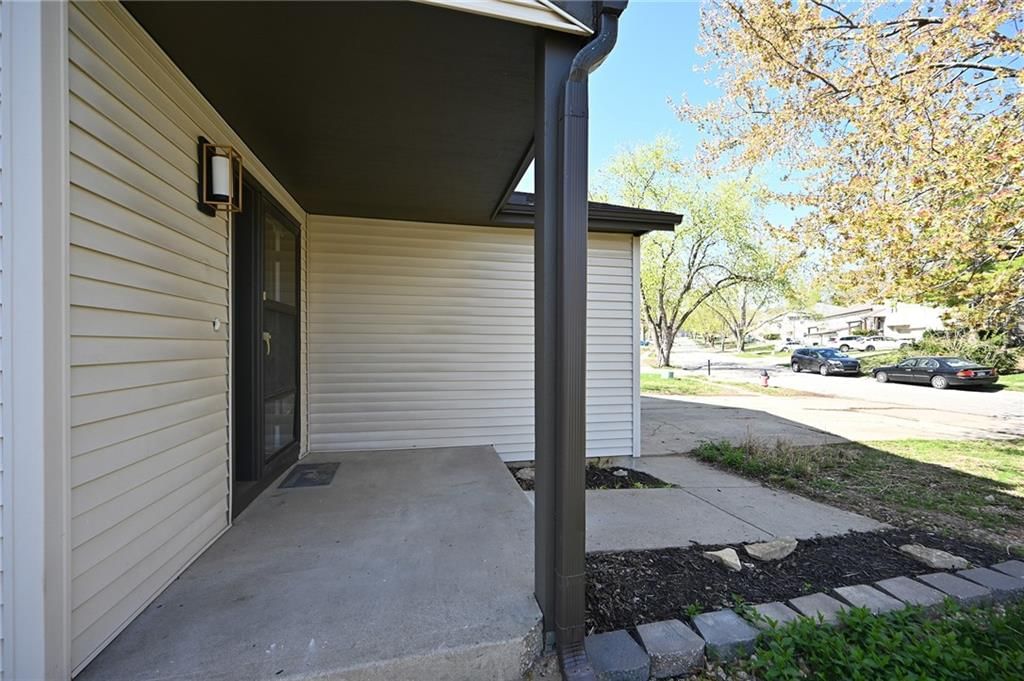6816 N Fisk Avenue — photo 32
