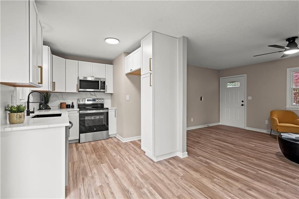 15312 E 48th Terrace — photo 11