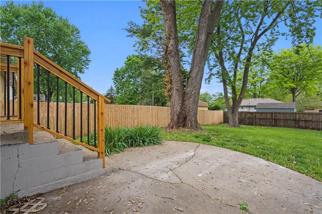 15312 E 48th Terrace — photo 33