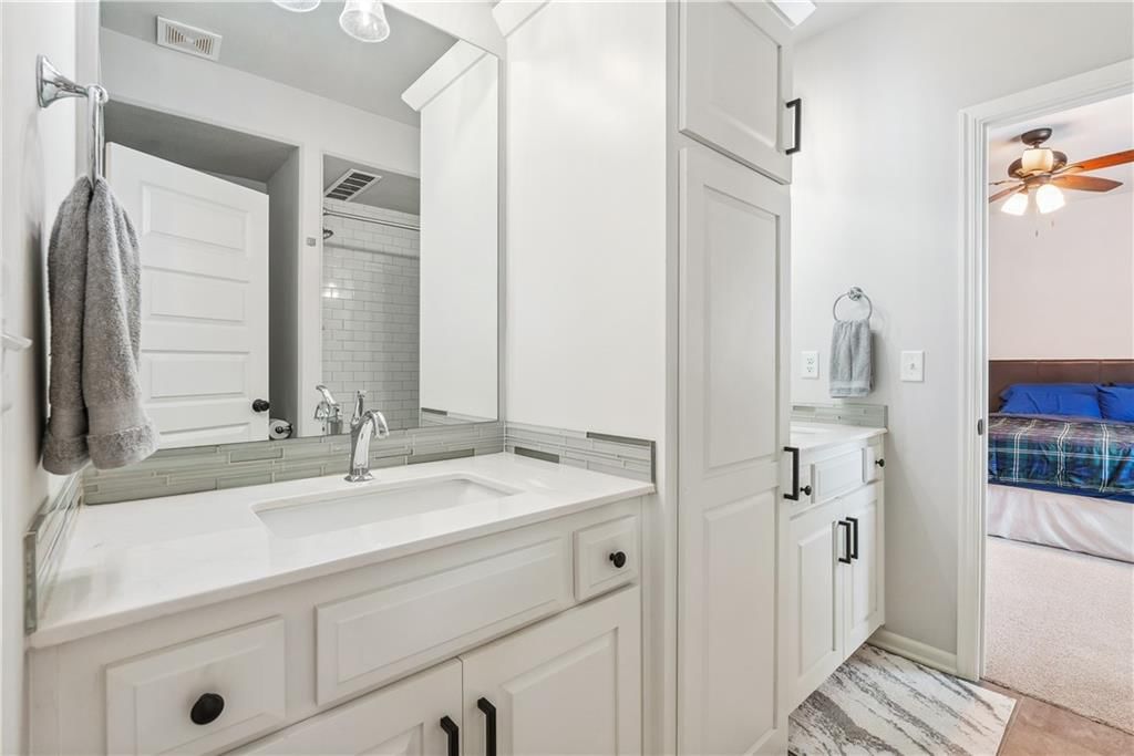 235 SW Eagles Ridge Drive — photo 38