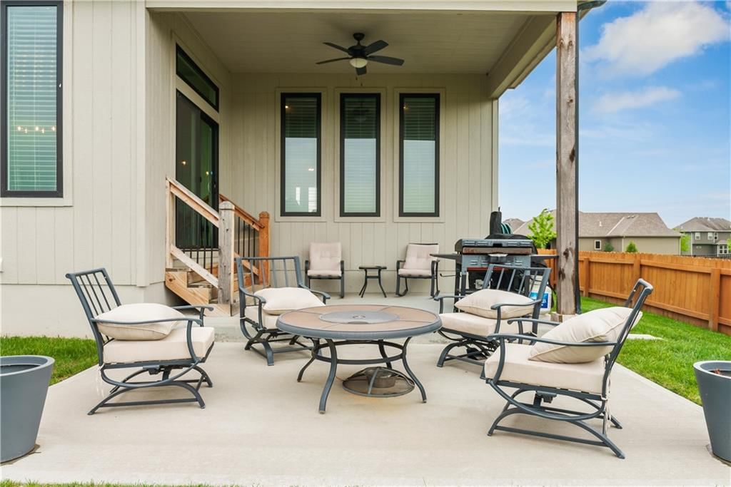 235 SW Eagles Ridge Drive — photo 41