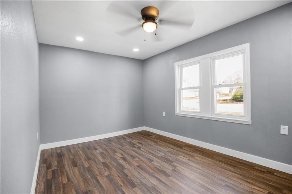 110 W North Street — photo 11