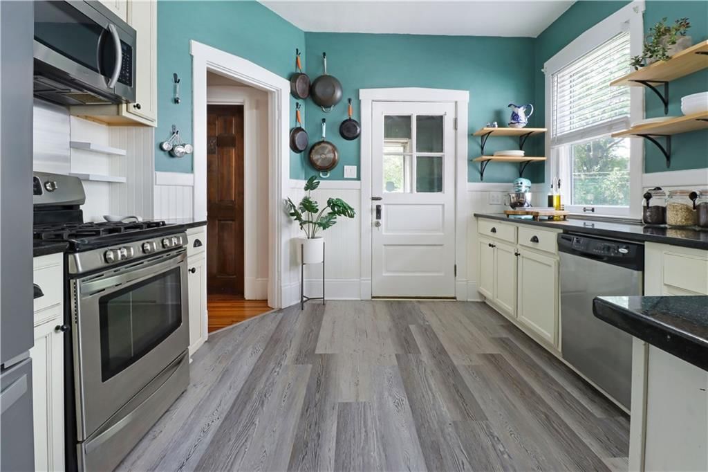 3916 Mercier Street — photo 10