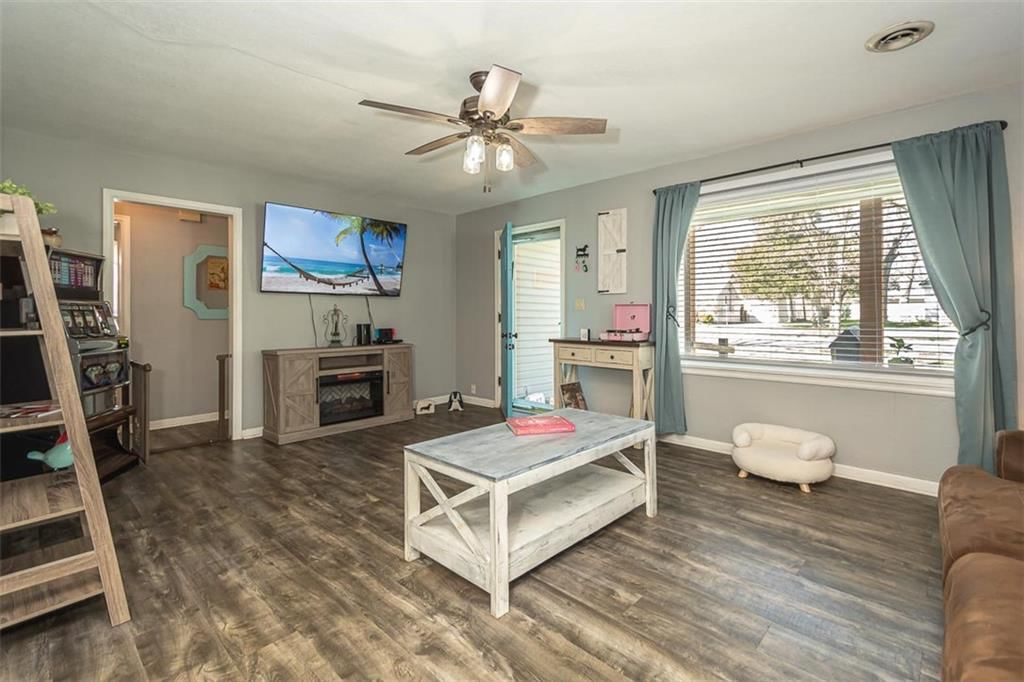 1407 S Cedar Street — photo 11