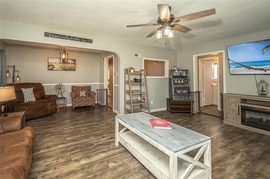 1407 S Cedar Street — photo 12