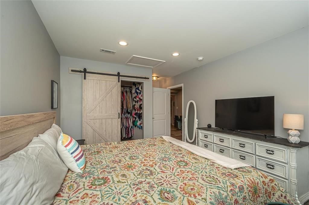 1407 S Cedar Street — photo 31