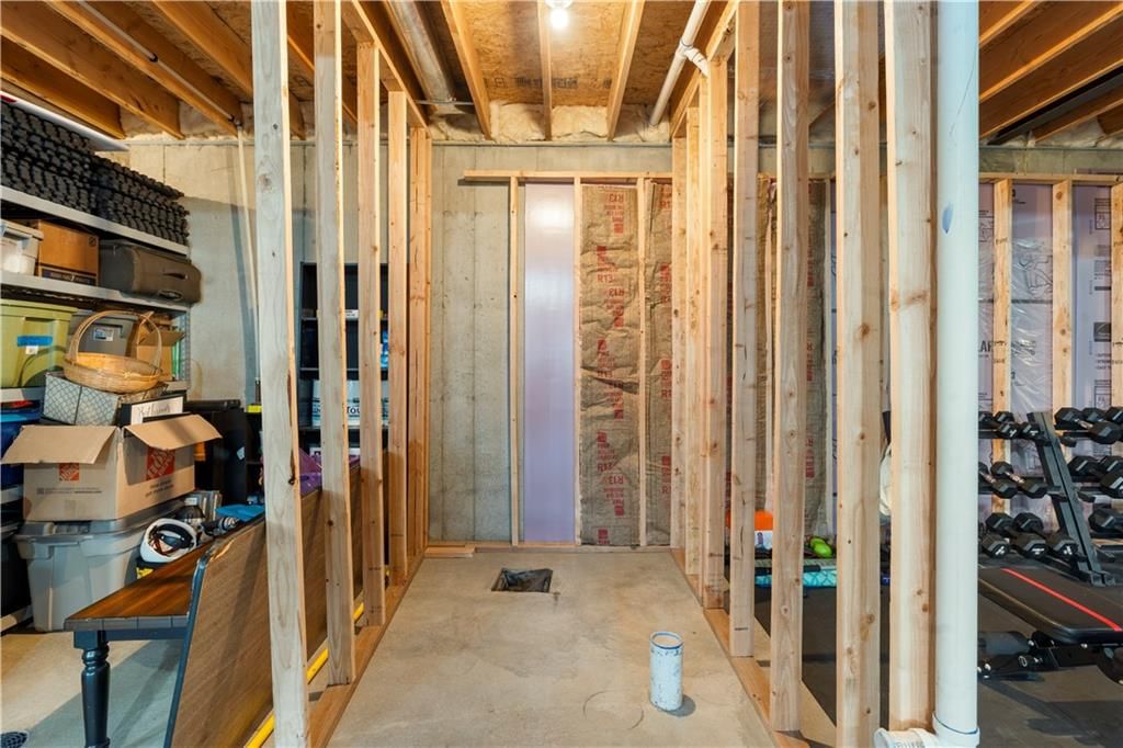 512 SW Meadowood Drive — photo 35