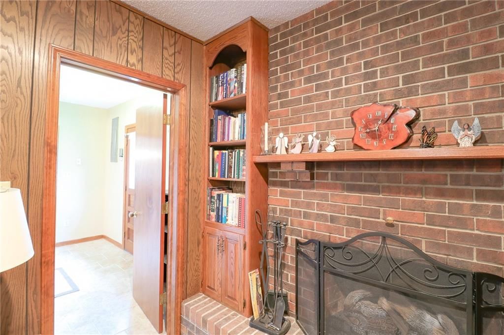 1601 S Market Street — photo 14