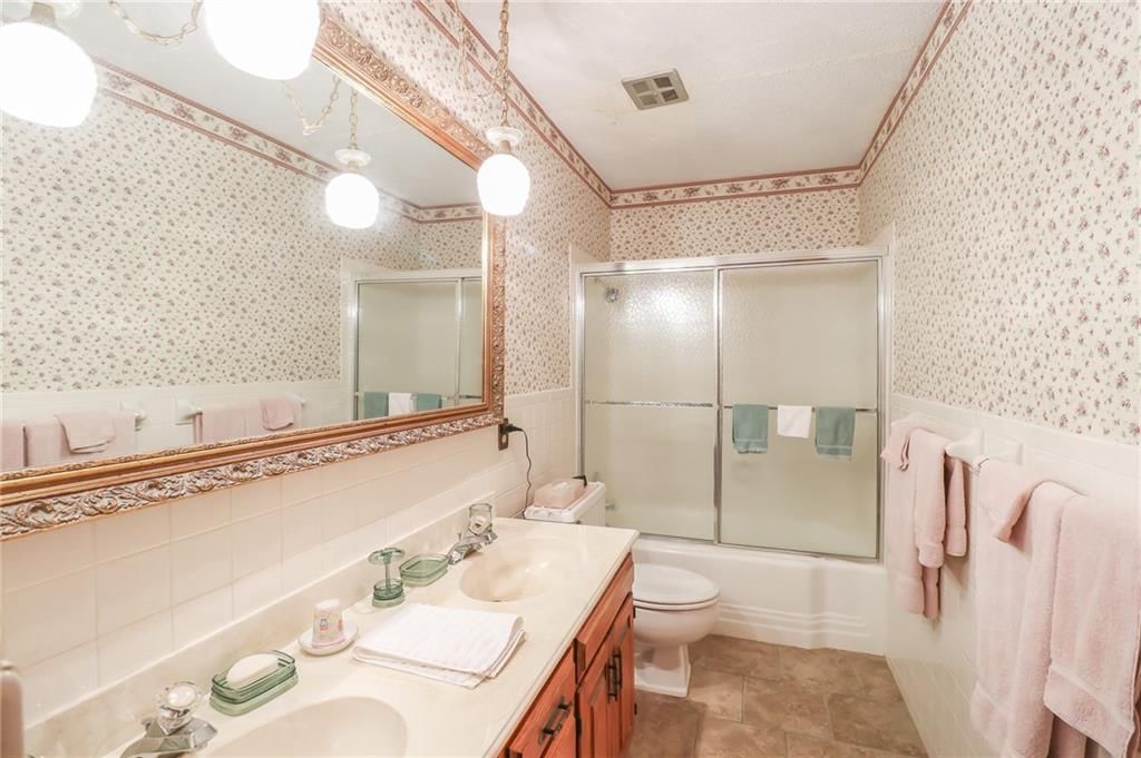 1601 S Market Street — photo 18
