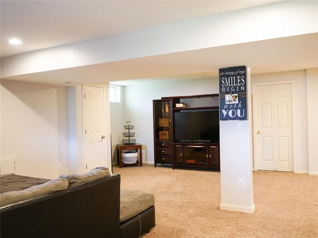 209 Westgate Court — photo 25