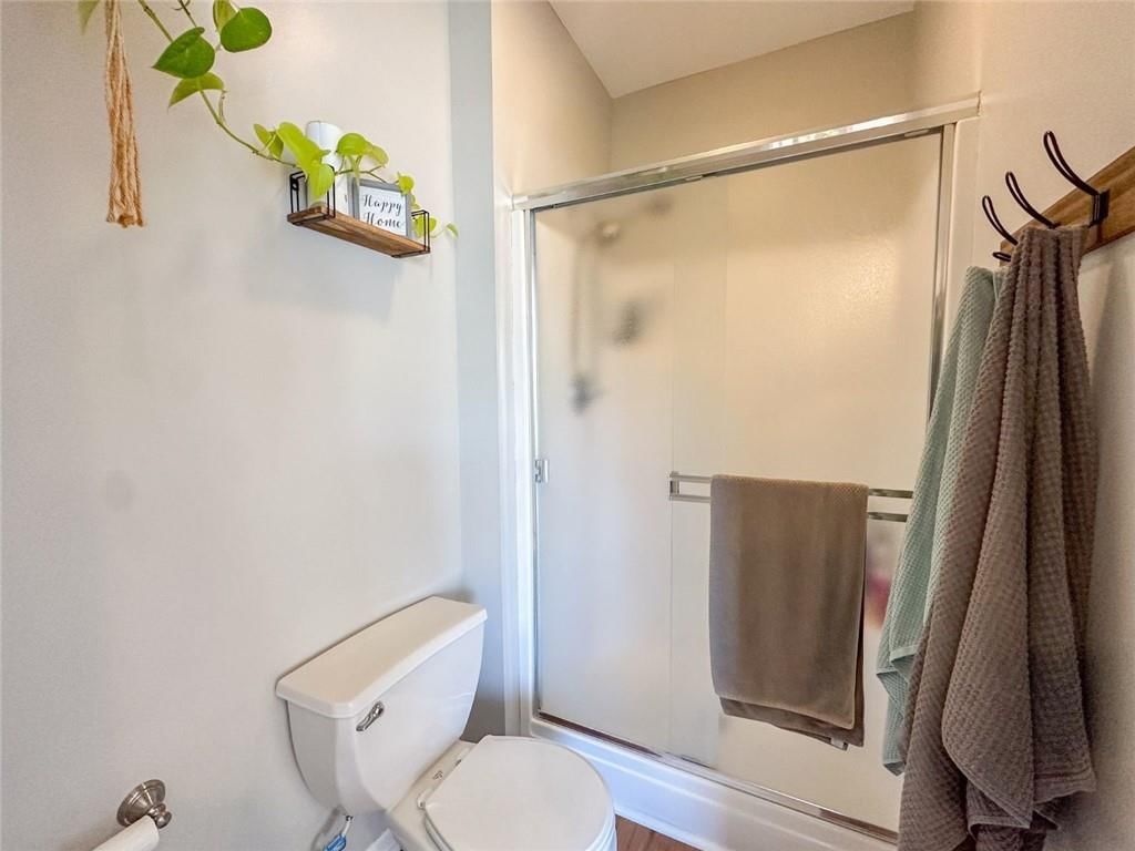 209 Westgate Court — photo 8