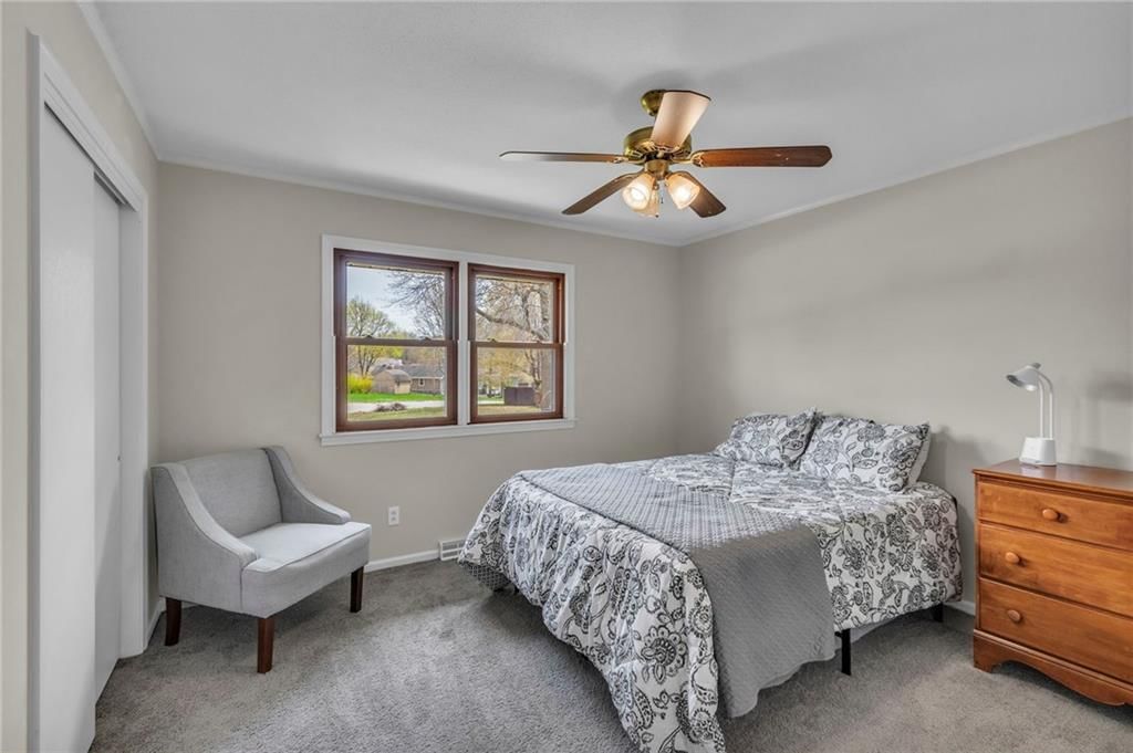 501 NW Wedgewood Drive — photo 18