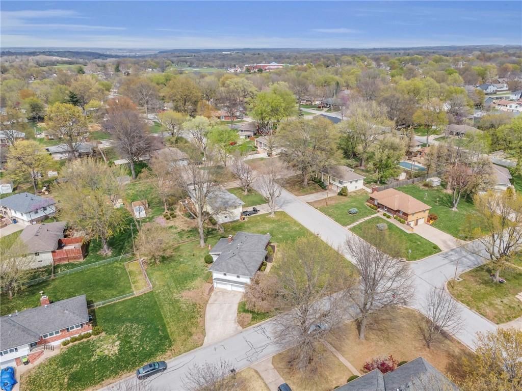 501 NW Wedgewood Drive — photo 33