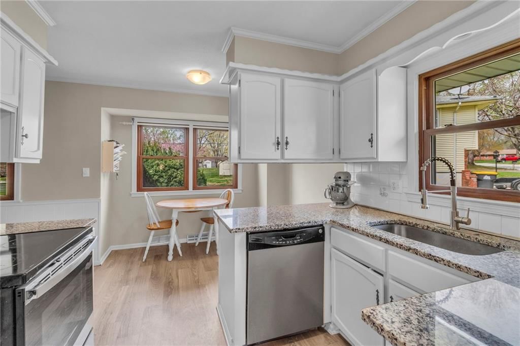 501 NW Wedgewood Drive — photo 8