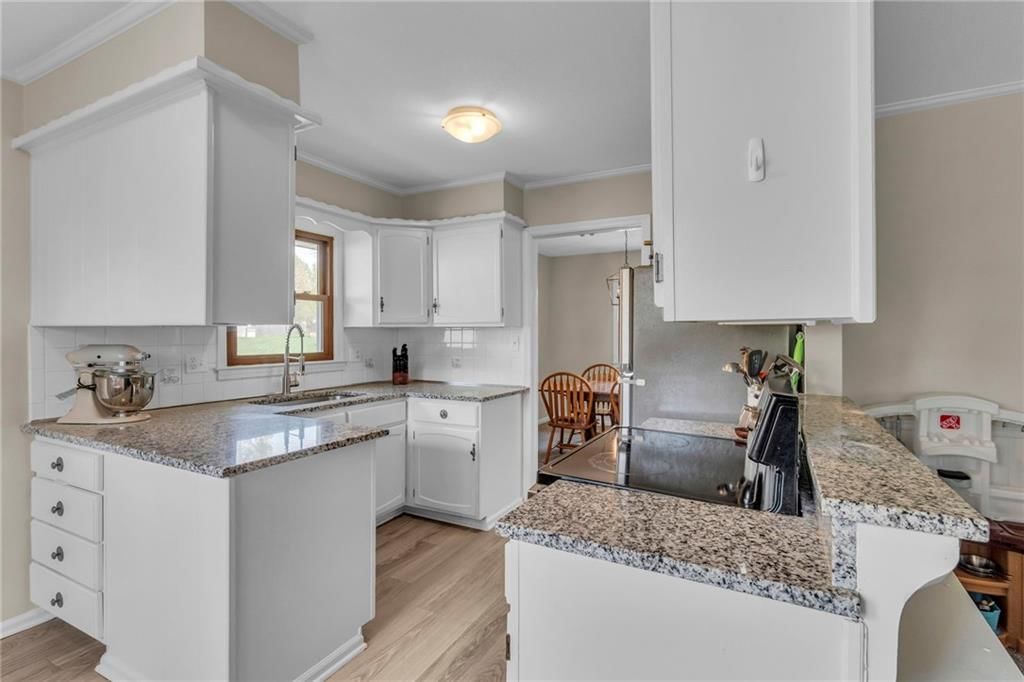 501 NW Wedgewood Drive — photo 9
