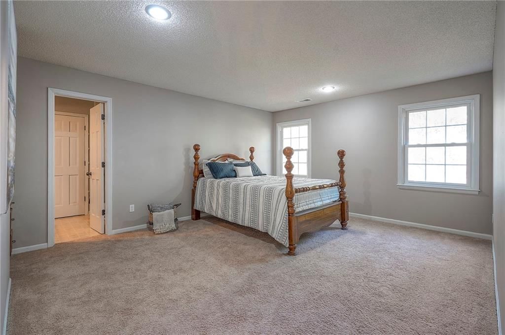 12900 Cedar Street — photo 24