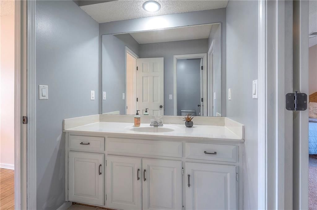 12900 Cedar Street — photo 27