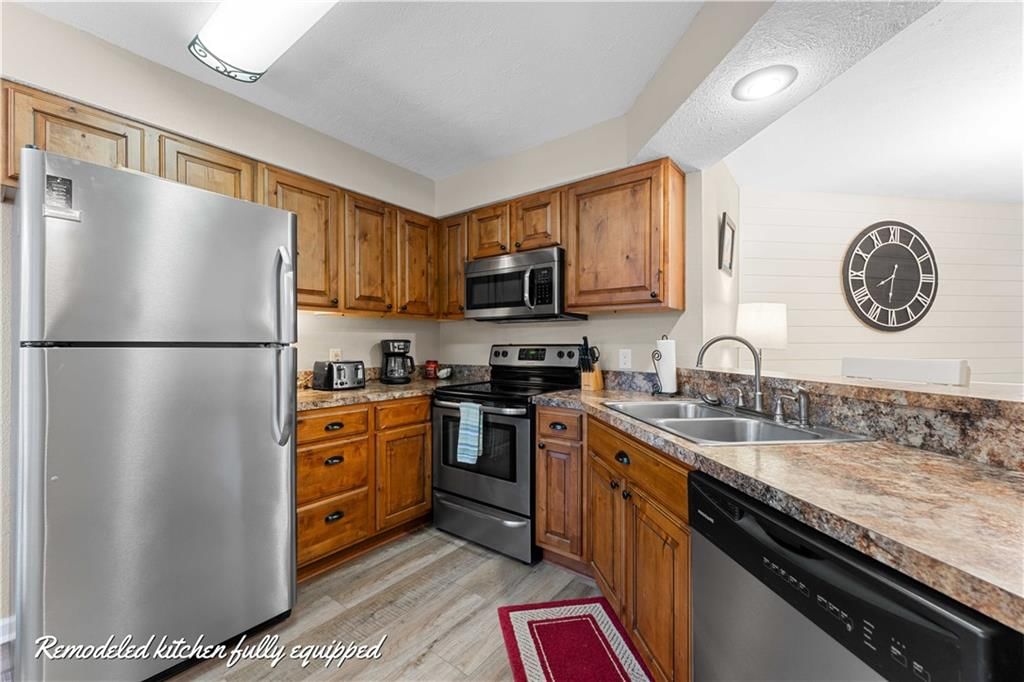 343 Wimbledon Drive — photo 13