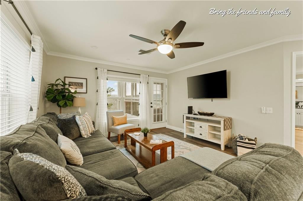 160 The Bluffs Drive — photo 8