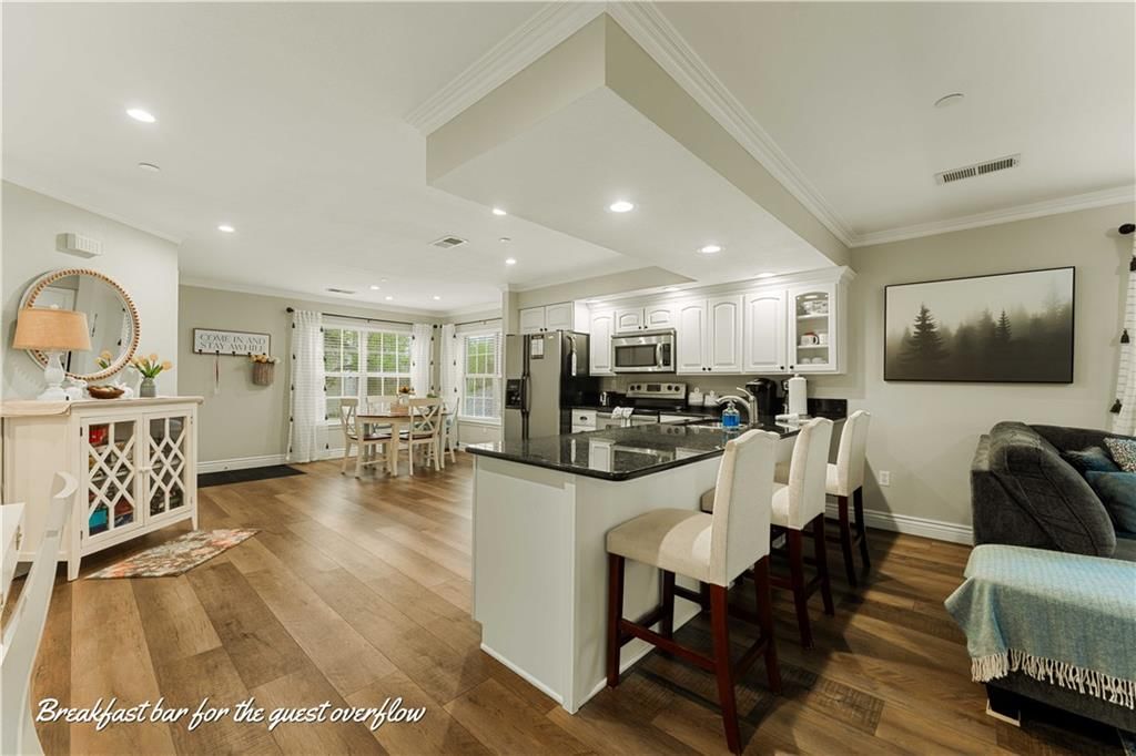 160 The Bluffs Drive — photo 10