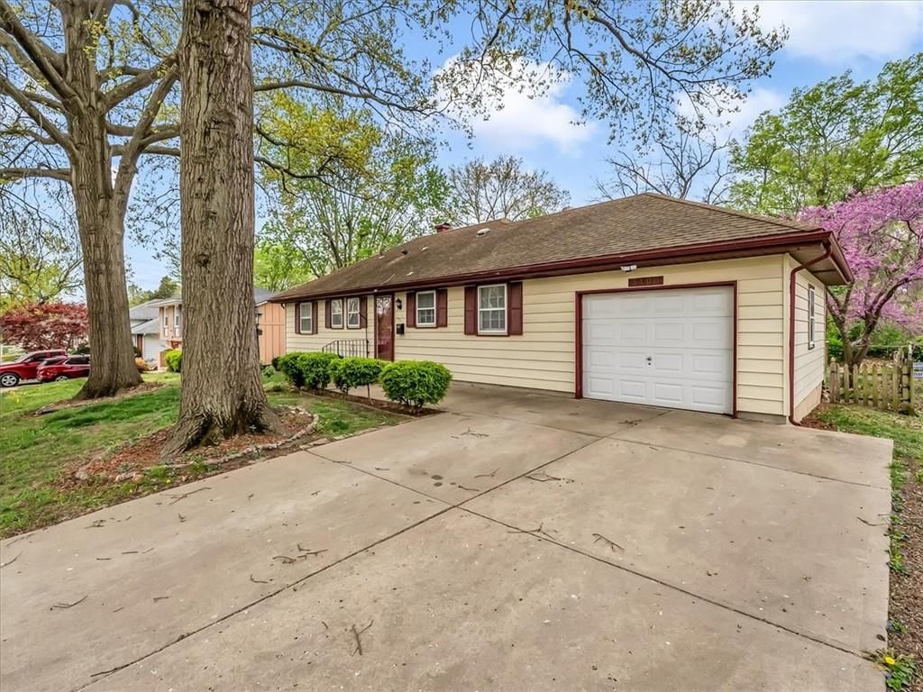 3400 S Emery Avenue — photo 3
