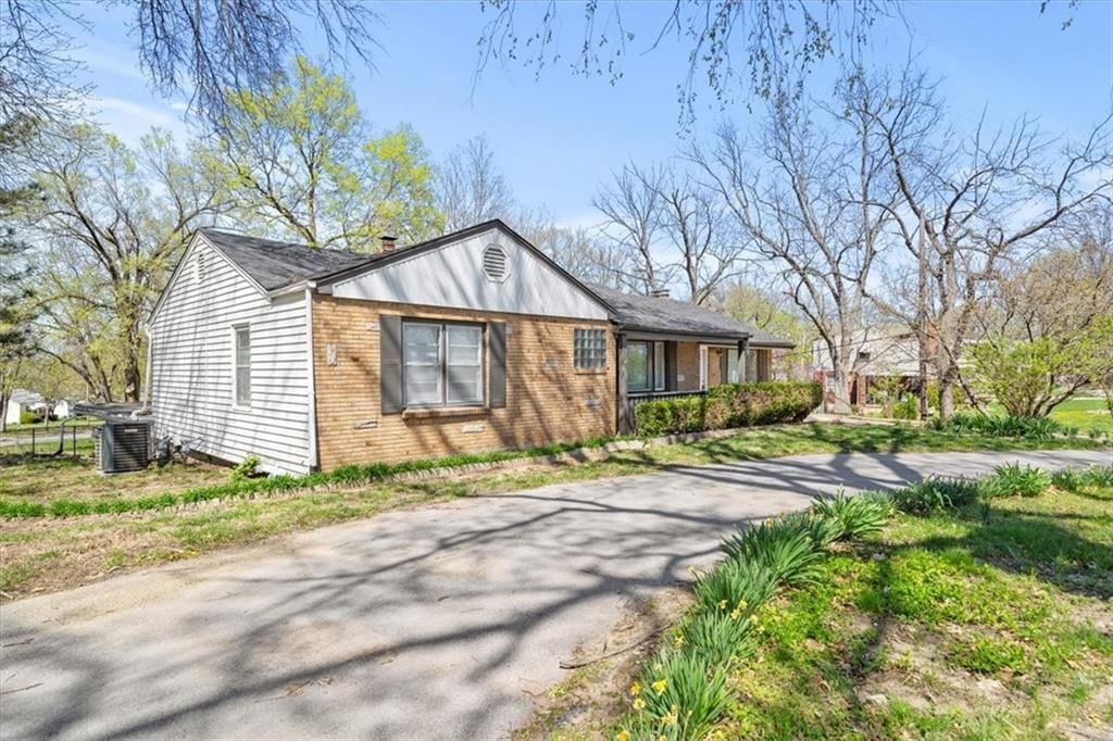 10032 E Westport Road — photo 2
