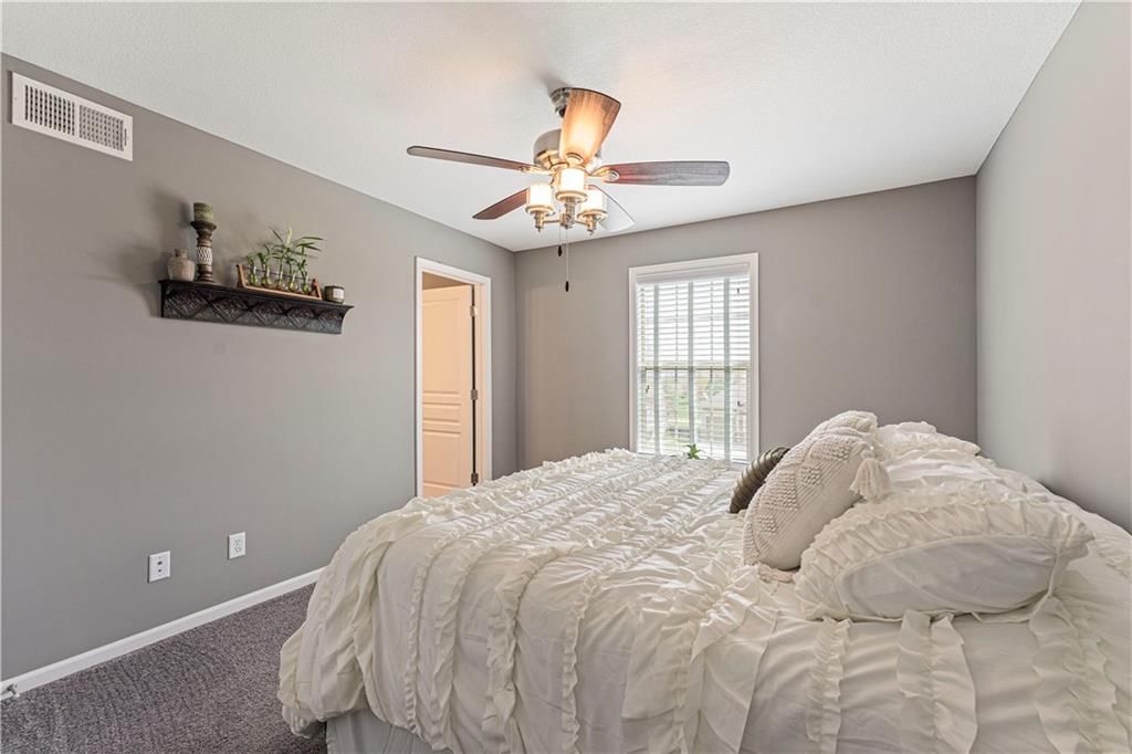 10422 N Fisk Avenue — photo 32