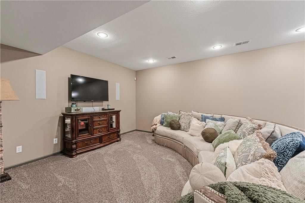 10422 N Fisk Avenue — photo 42
