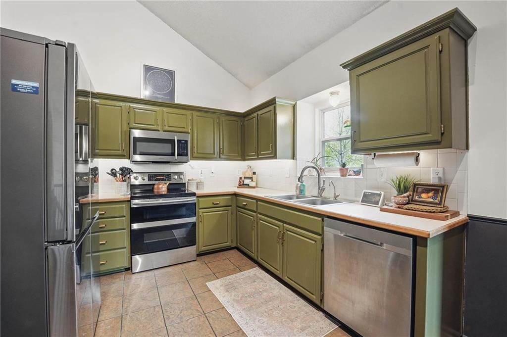 10631 N Wallace Avenue — photo 13