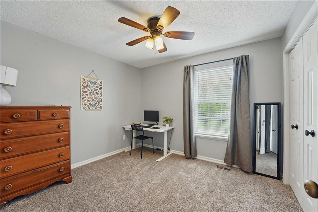10631 N Wallace Avenue — photo 30