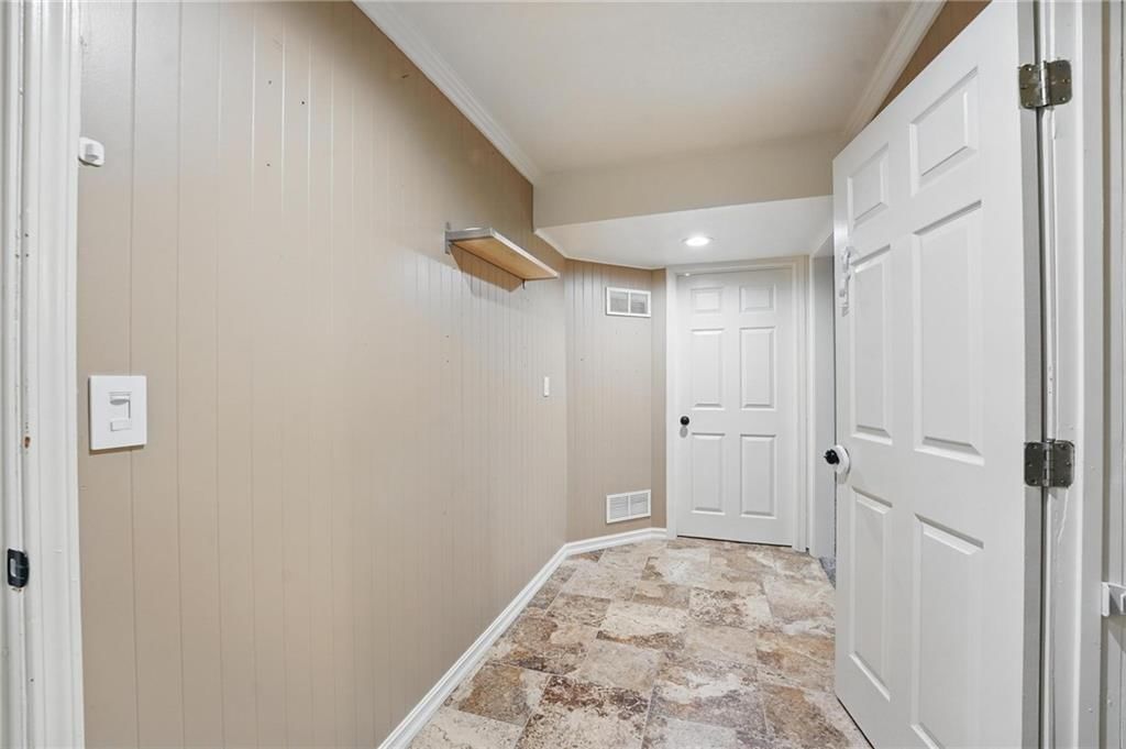 10631 N Wallace Avenue — photo 34