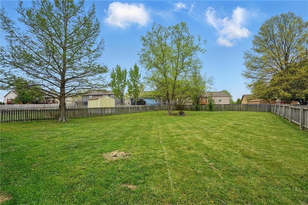 10631 N Wallace Avenue — photo 42