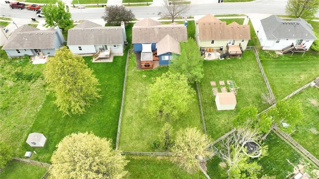 10631 N Wallace Avenue — photo 6