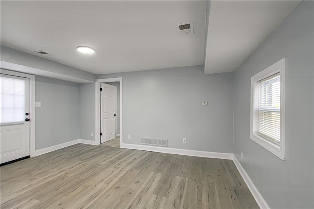 531 W Loula Street — photo 5