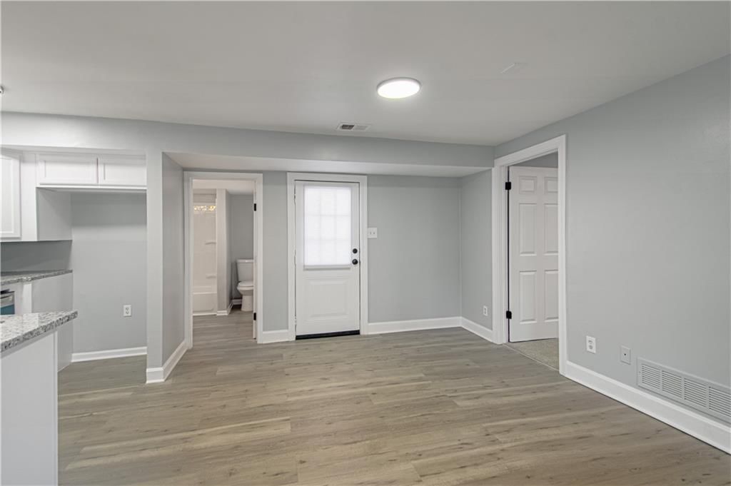 531 W Loula Street — photo 6