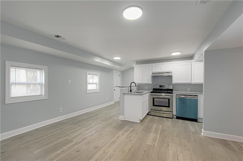 531 W Loula Street — photo 8