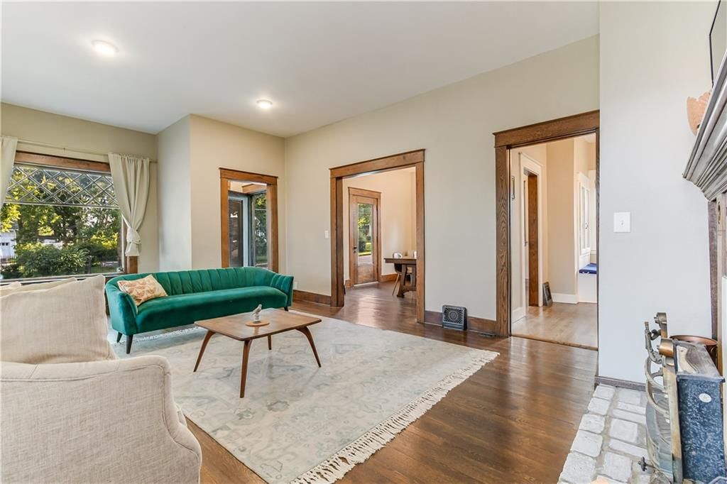 610 W Truman Road — photo 11