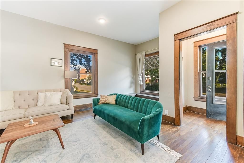 610 W Truman Road — photo 8