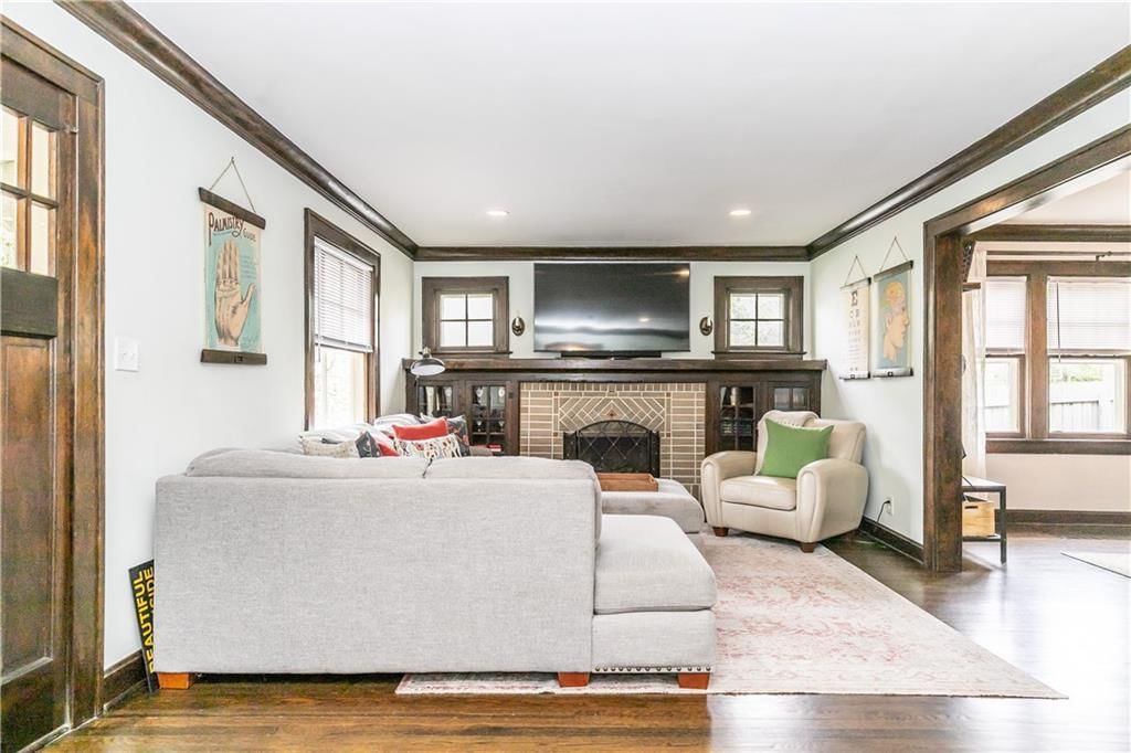 1124 W 75th Terrace — photo 9