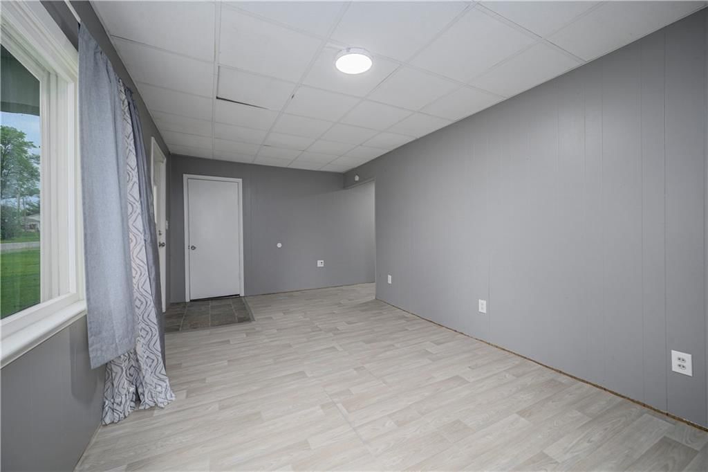 405 S Walnut Street — photo 5