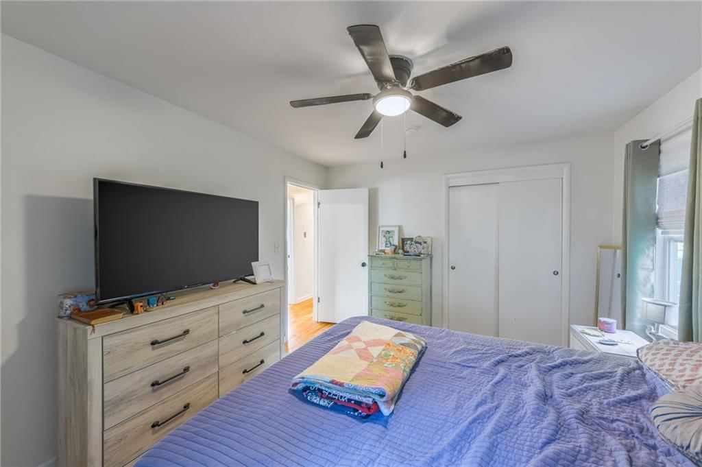 5907 Claremont Avenue — photo 8