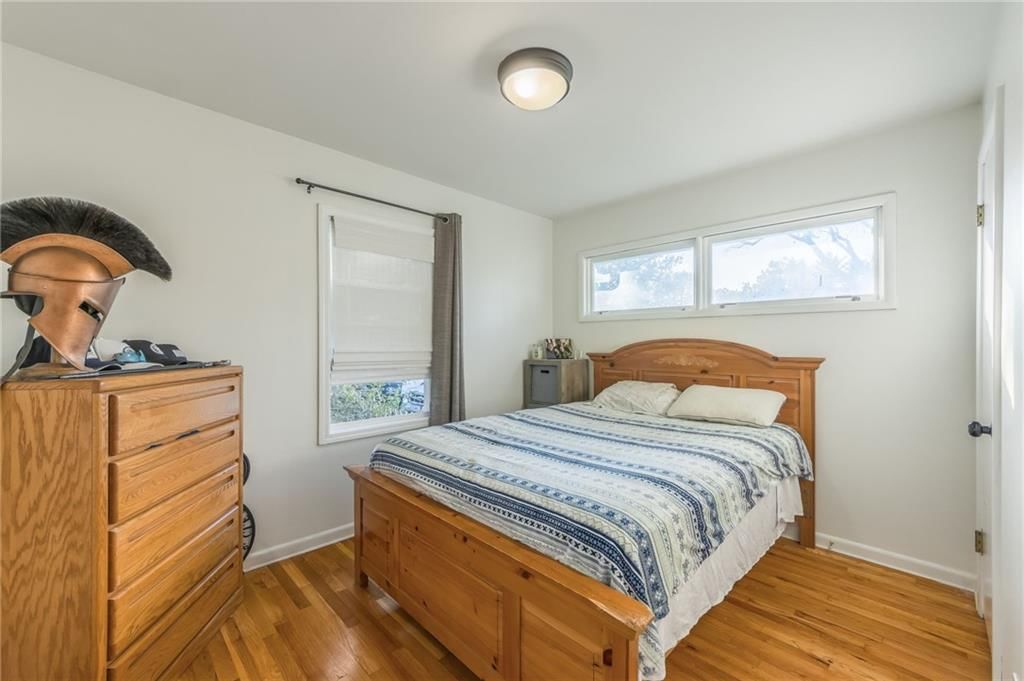 5907 Claremont Avenue — photo 10