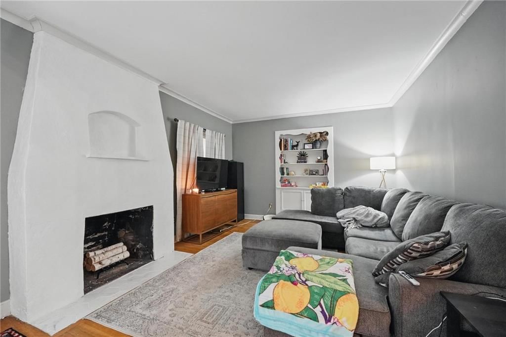1037 W Gregory Boulevard — photo 13