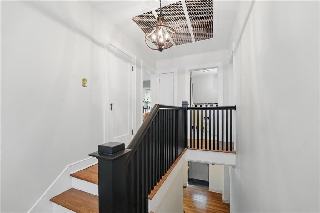 1037 W Gregory Boulevard — photo 28