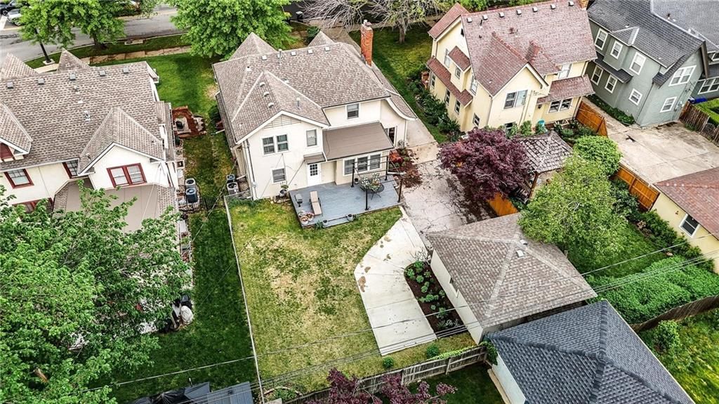1037 W Gregory Boulevard — photo 46