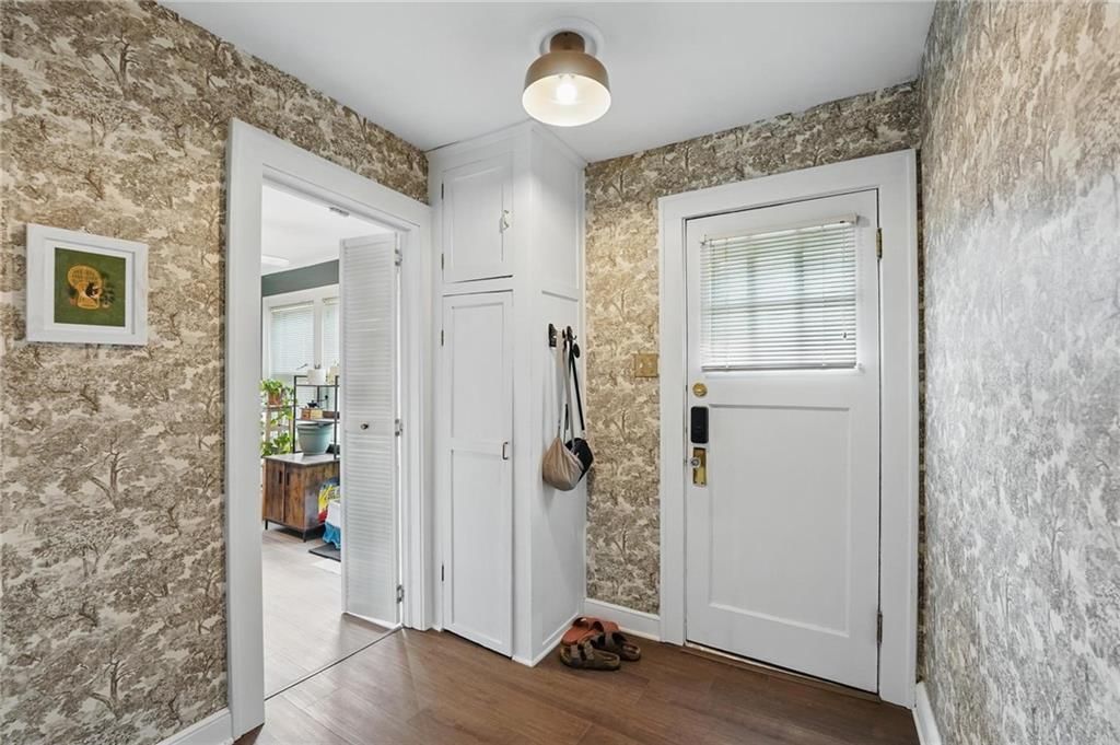 1037 W Gregory Boulevard — photo 10