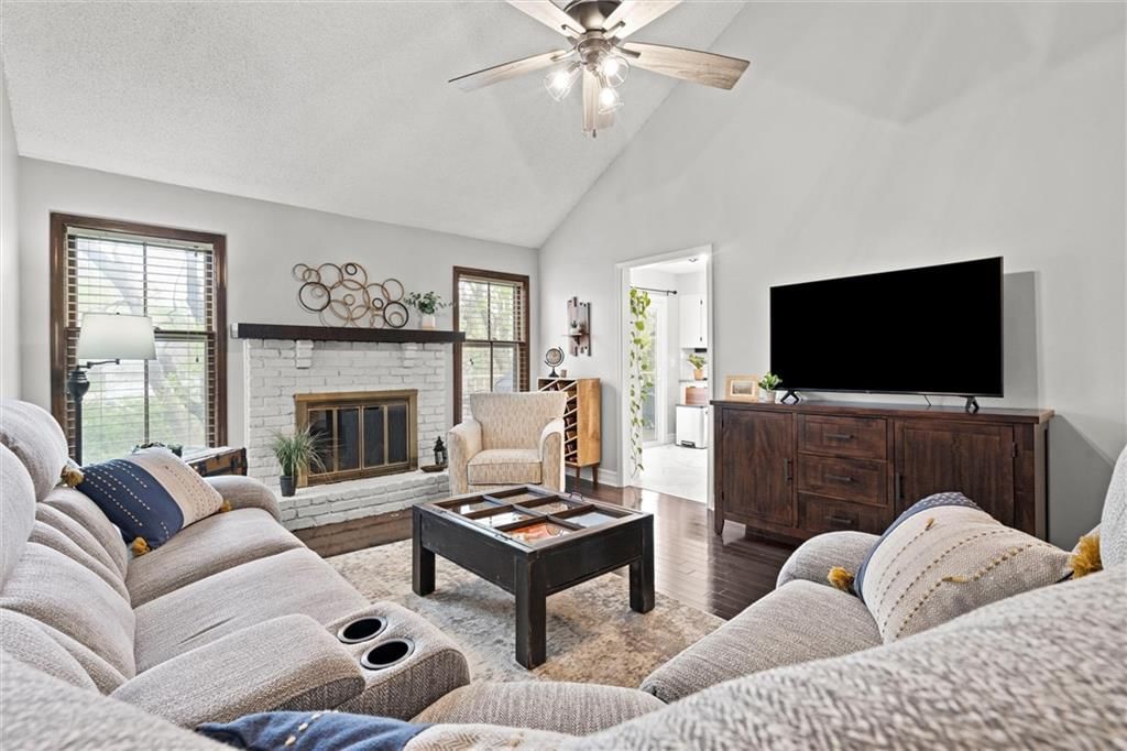 6801 N Agnes Avenue — photo 11
